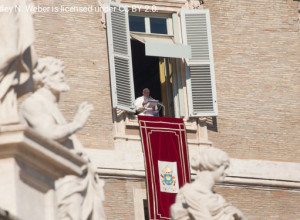Papa Francesco di nuovo in piazza San Pietro per l'Angelus