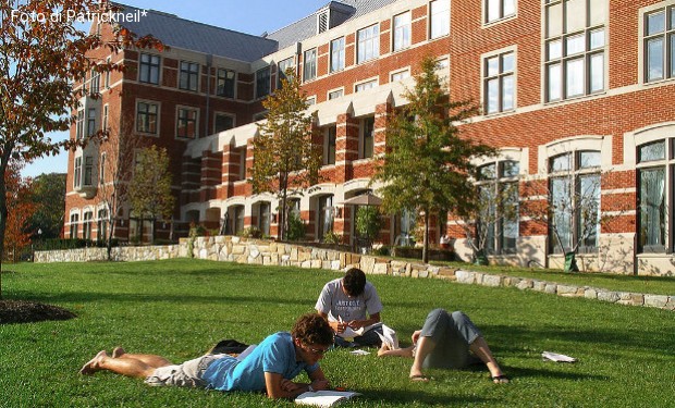 Università cattoliche contro Trump: la discriminazione su base religiosa impoverisce la cultura 