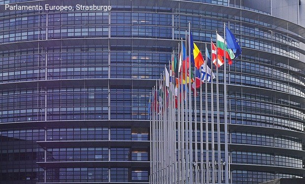 71 deputati europei: la detenzione di bambini migranti in Grecia viola il diritto internazionale