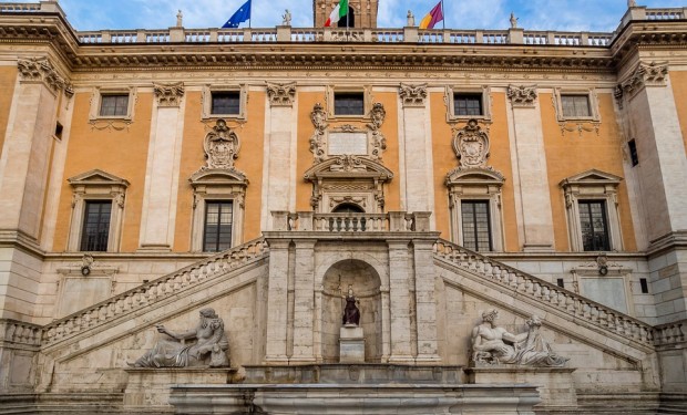 Papa Francesco da Virginia Raggi in Campidoglio il 26 marzo