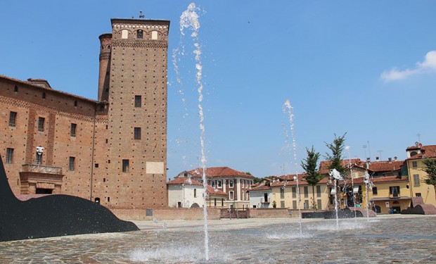 I sacerdoti di Fossano contro il razzismo municipale