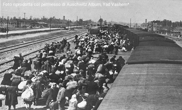 Giornata della Memoria: l'inchino alle vittime e il mea culpa delle Chiese di Germania