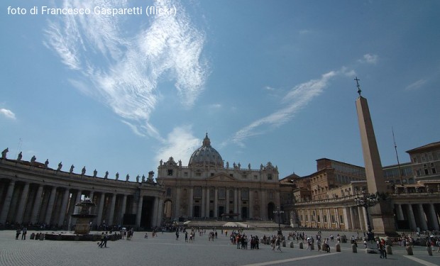Papa Francesco si riffaccia in piazza San Pietro e annuncia un anno speciale per l'ambiente