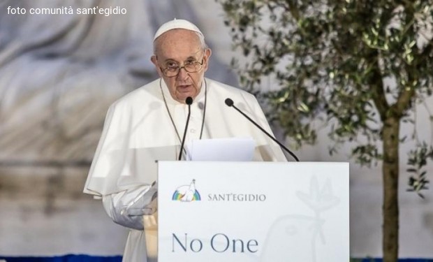 Incontro per la pace/Papa Francesco: «Dio chiederà conto a chi ha fomentato la guerra»