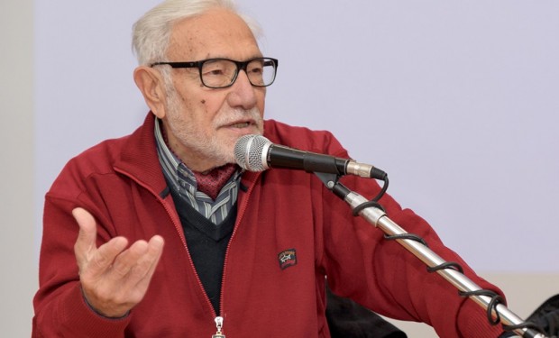 Se ne va un pezzo di Adista. Anzi, rimane con noi. È morto Giovanni Avena