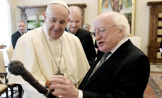 Il presidente irlandese da papa Francesco: ambiente e migranti al centro dei colloqui