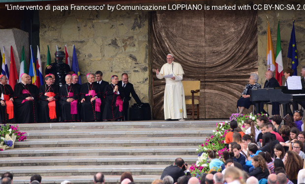 Il papa corregge Parolin: «La spesa per le armi è scandalosa, terribile»