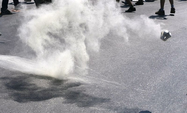 Gas tossici contro i manifestanti