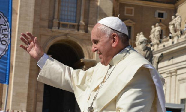 Un papa mobile. Francesco, dieci anni di pontificato