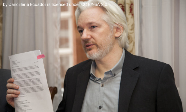 Papa Francesco riceve in Vaticano la moglie di Assange