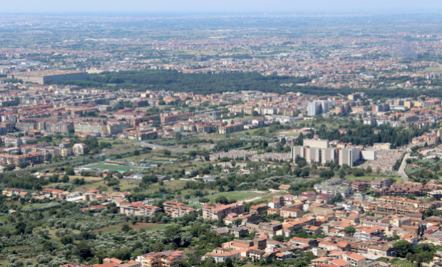 Da “campo della pace” a campo da tennis: il nuovo Macrico benedetto da diocesi e Vaticano