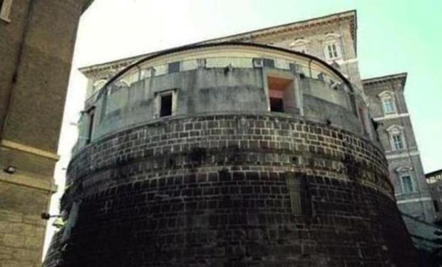 Lo Ior smentisce Podoljak: mai fatto affari con i russi