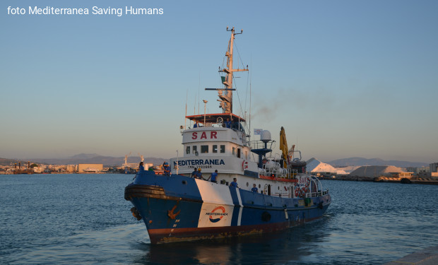 Nonostante tutti gli ostacoli, la nave Mare Jonio torna nel Mediterraneo centrale