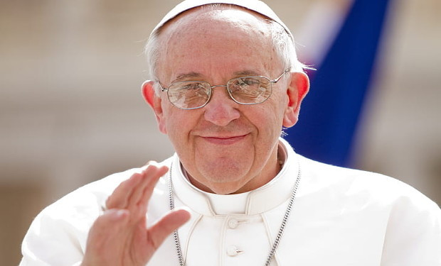 Il papa chiede ai teologi di «smaschilizzare la Chiesa»
