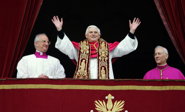 Un anno fa moriva Ratzinger. Il ricordo di papa Francesco