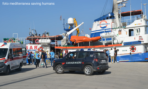 L'Italia mette in pericolo la vita delle persone, ostacolando le attività di ricerca e soccorso