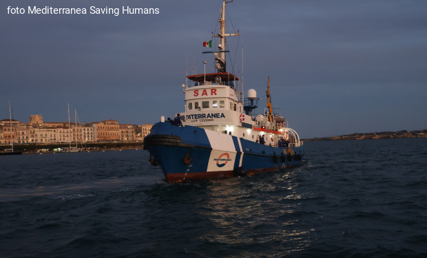 «Basta morti e deportazioni». La nave Mare Jonio torna nel Mediterraneo centrale: partita ieri la Missione 16