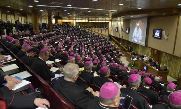 Papa Francesco: Troppa «frociaggine nella Chiesa»