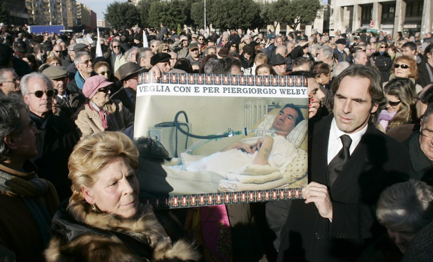 Oggi i funerali di Franco Anelli. E quelli di Piergiorgio Welby?