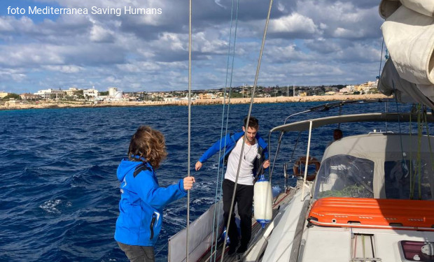 Mediterranea torna in mare con un'altra barca: «Il decreto Piantedosi non ci fermerà»