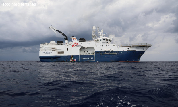 La nave Geo Barents di Medici senza frontiere bloccata in porto dal governo Meloni. La solidarietà di Mediterranea