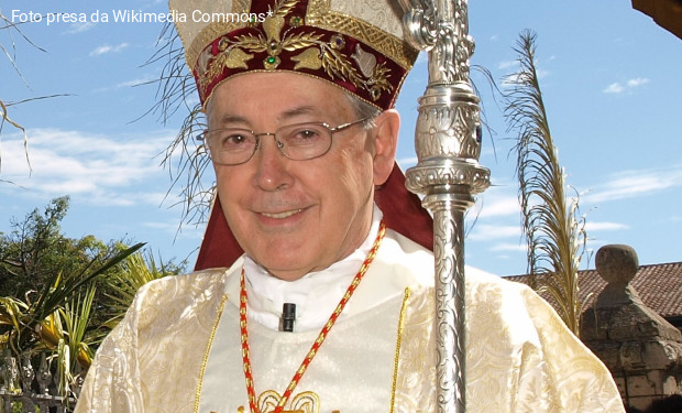 Juan Luis Cipriani: cardinale dell’Opus Dei ridotto a metà