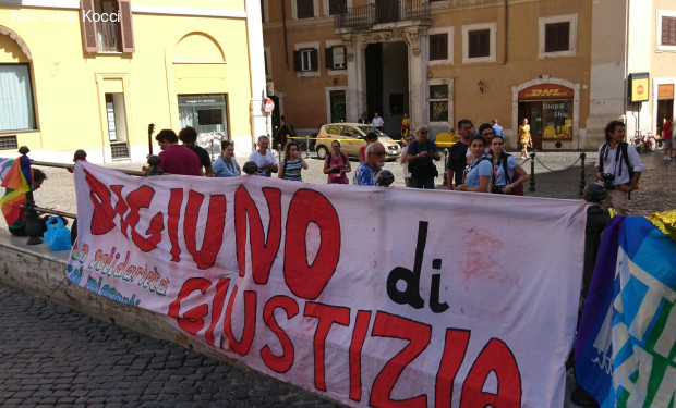 Domani  di nuovo in piazza a Roma il Digiuno di giustizia in solidarietà con i migranti.