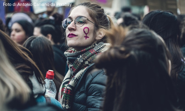Donne in piazza per la pace e per un futuro senza violenza