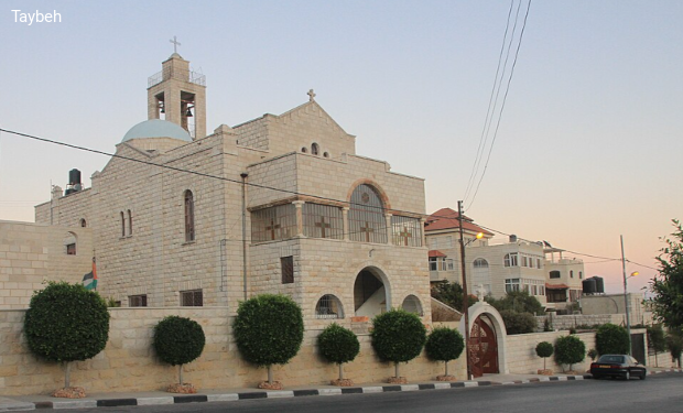 Leader religiosi di Gerusalemme chiedono indagini e condanne per l'attacco incendiario dei coloni a Taybeh