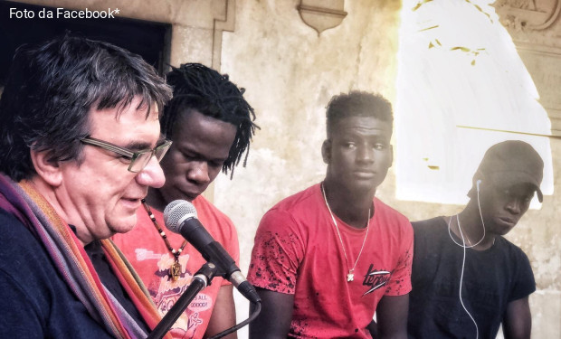 La Curia di Pistoia precisa e frena: don Biancalani non è più parroco di Santa Maria Maggiore ma può continuare a lavorare a Vicofaro e con i migranti