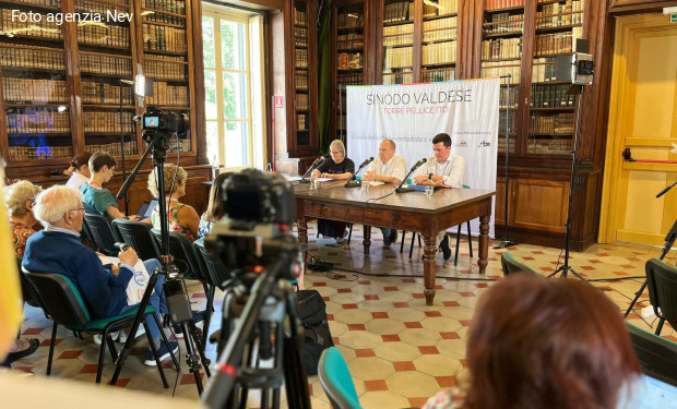 Il Sinodo valdese contro la militarizzazione delle scuole e il commercio delle armi