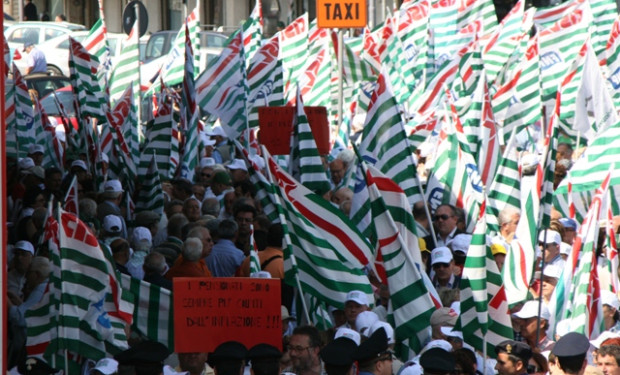 Divieto di critica. La Cisl punisce il sindacalista anti-Meloni