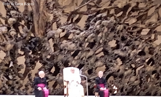 Domani scade il Trattato New Start contro la proliferazione delle armi nucleari. Appello del papa perché venga rinnovato 