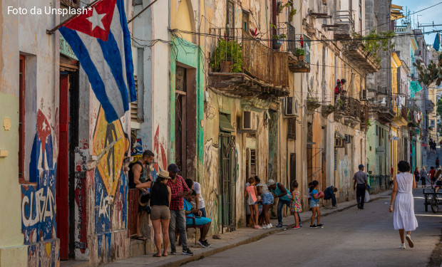 “Let Cuba breathe”: solidarietà globale all’isola soffocata dagli Usa di Trump