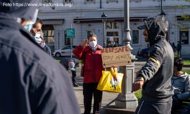 Mediterranea:  a Trieste le autorità vietano la solidarietà e abbandonano le persone in strada
