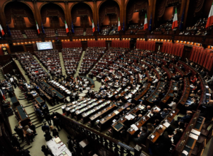 Se il governo svuota di potere il Parlamento. Editoriale di "Aggiornamenti Sociali"