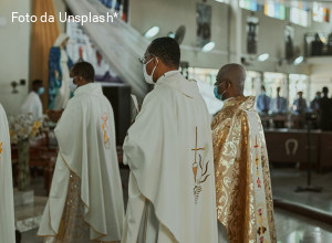 Prete cingalese ordinato a Lucca. Ma la Farnesina nega ai genitori il visto per la cerimonia