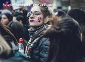 Donne in piazza per la pace e per un futuro senza violenza