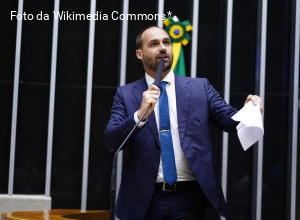 Brasile: la guerra dei Bolsonaro contro il loro paese. Con l'aiuto di Trump