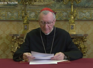 Guerra Russia-Ucraina: il cardinale Parolin rilancia la mediazione del Vaticano