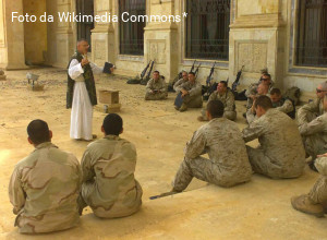 Il vescovo castrense contro l’ipotesi di smilitarizzare i cappellani militari