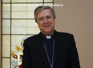 Immigrazione e caporalato, Mons. Savino a Famiglia Cristiana: «Basta sfruttamento. Serve una rivolta sociale»