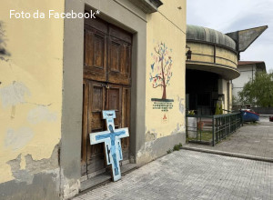 Troppa accoglienza, poco catechismo: don Biancalani rimosso definitivamente da parroco